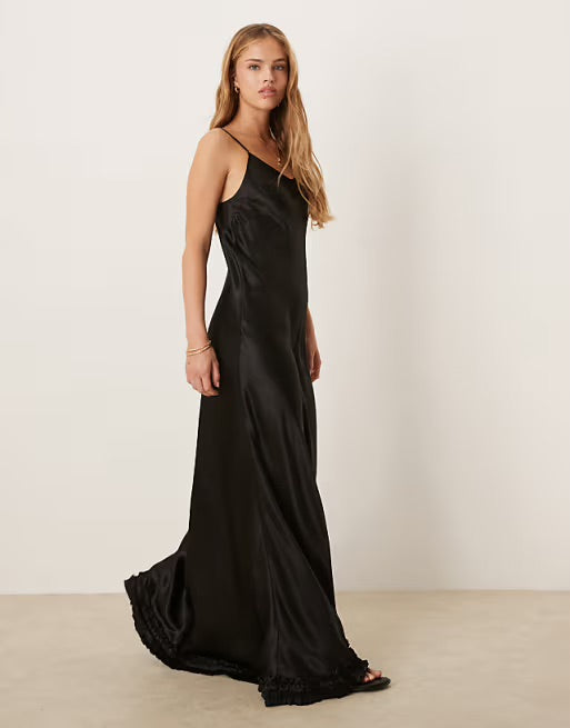 VRG GRL Alber Maxi Dress - NZ Wide Dress Hire | Christchurch Rents with Maggie VRG GRL Alber Maxi Dress - NZ Wide Dress Hire | Christchurch Rents with Maggie